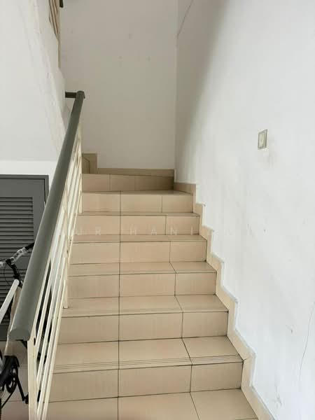 2-storey Terraced House for Sale in Shah Alam (Selangor) - Nur Hanizah - Corridor - PropertyGuru.com.my