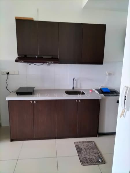 Servis Apartment untuk Dijual di Utropolis Suites 1 - Hong Ng - Kitchen - PropertyGuru.com.my
