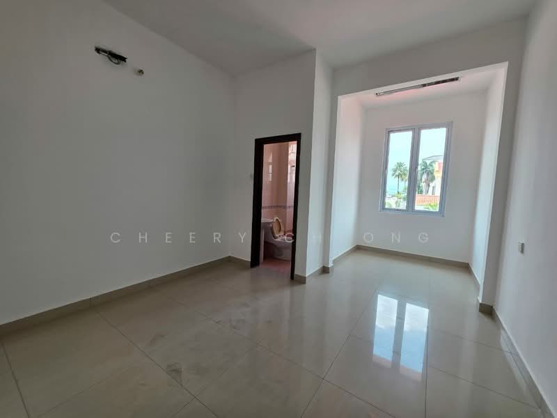 Semi-Detached House for Sale in Taman Puncak Perdana (Cheras) - Cheery Cheong - Bathroom - PropertyGuru.com.my