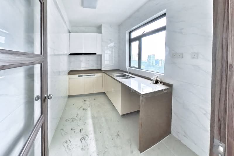 Pangsapuri untuk Dijual di Regalia Park @ Forest City - Purple Heng - Kitchen - PropertyGuru.com.my