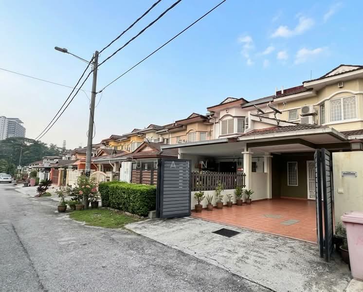 Rumah Teres 2 Tingkat untuk Dijual di Damansara Damai (Selangor) - Nurain . - Exterior - PropertyGuru.com.my