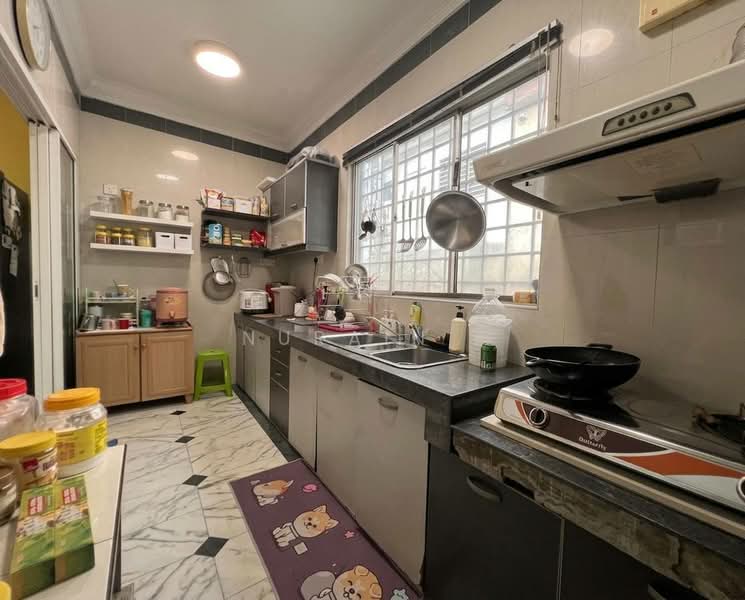 Rumah Teres 2 Tingkat untuk Dijual di Damansara Damai (Selangor) - Nurain . - Kitchen - PropertyGuru.com.my