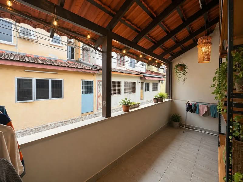 Rumah Teres 2 Tingkat untuk Dijual di Damansara Damai (Selangor) - Nurain . - Balcony - PropertyGuru.com.my