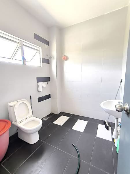 Cluster House for Sale in Nusantara Prima (Gelang Patah) - Serene Low - Bathroom - PropertyGuru.com.my