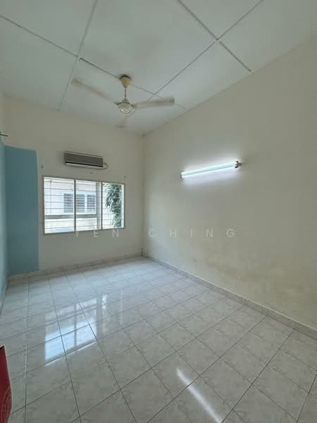Rumah Teres 1 Tingkat untuk Disewa di Taman Kepong (Kepong) - Yen Ching - Interior - PropertyGuru.com.my