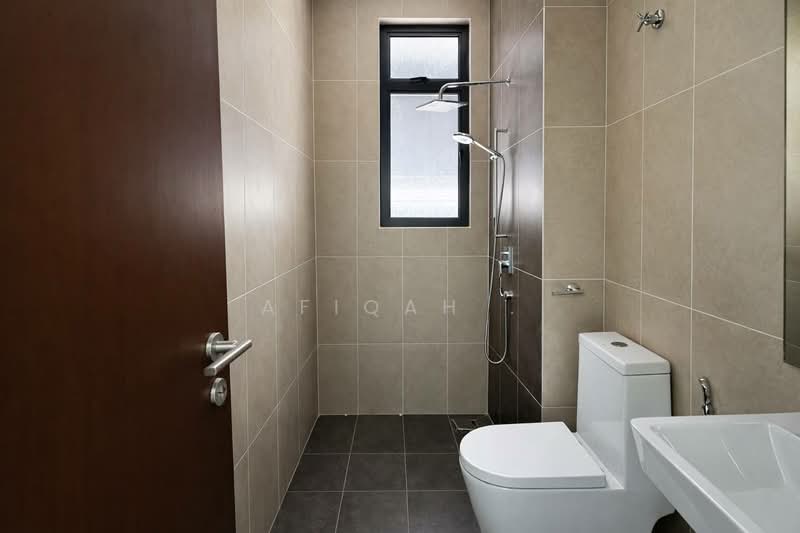 Rumah Berkembar untuk Disewa di Cyberjaya (Selangor) - Afiqah . - Bathroom - PropertyGuru.com.my