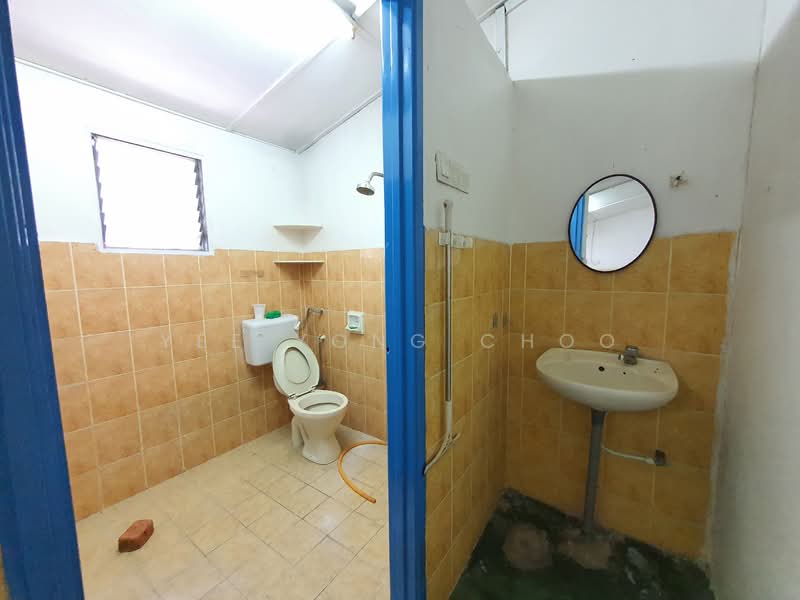 2-storey Terraced House for Sale in Menglembu (Perak) - Yee Yong Choo - Bathroom - PropertyGuru.com.my