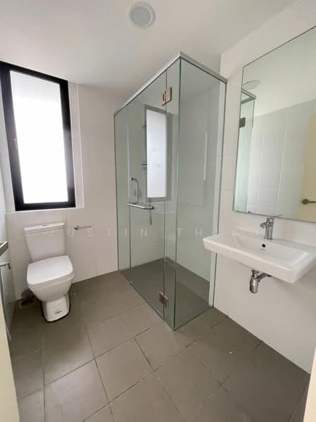 Servis Apartment untuk Dijual di Parc 3 - Justin Thian - Bathroom - PropertyGuru.com.my