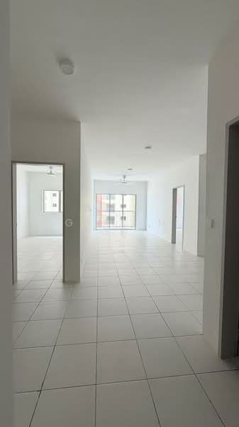 Kondominium untuk Disewa di Residensi Sateria - Gordon Tong - Living Room - PropertyGuru.com.my