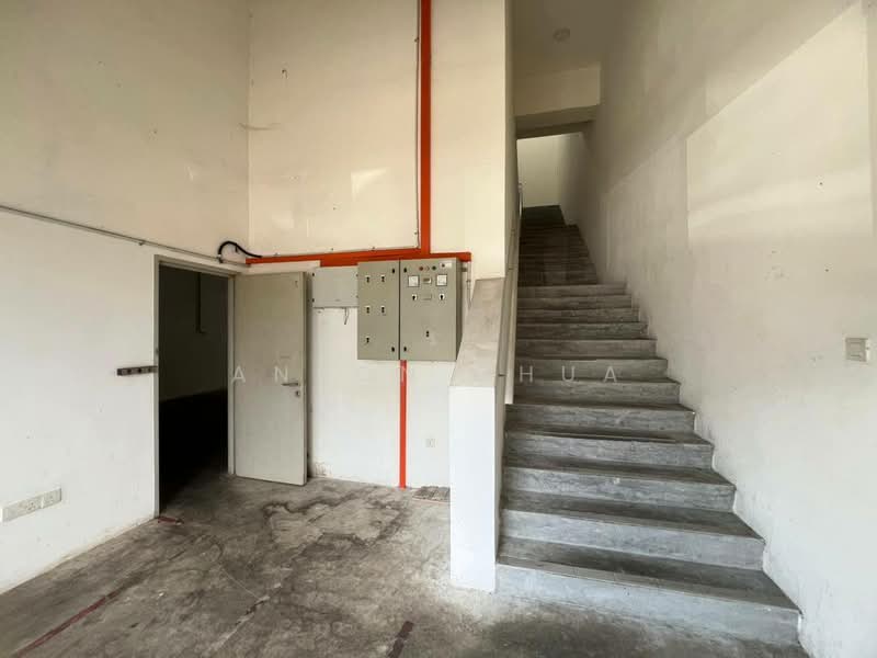 Kilang untuk Disewa di Taman Desa Cemerlang (Ulu Tiram) - Anson Chua - Entrance - PropertyGuru.com.my