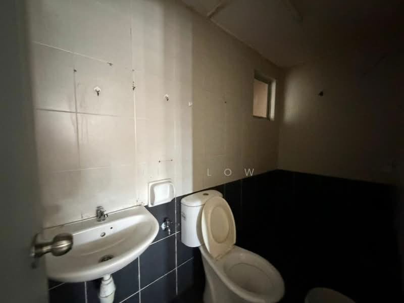 Rumah Bandar untuk Disewa di Bandar Damai Perdana (Cheras) - Nic Low - Bathroom - PropertyGuru.com.my