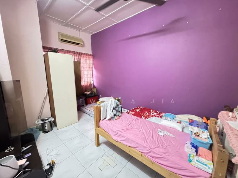 Rumah Teres 2 Tingkat untuk Dijual di Taman Desa Tebrau (Tebrau) - Chew Jia Jia - Bedroom - PropertyGuru.com.my