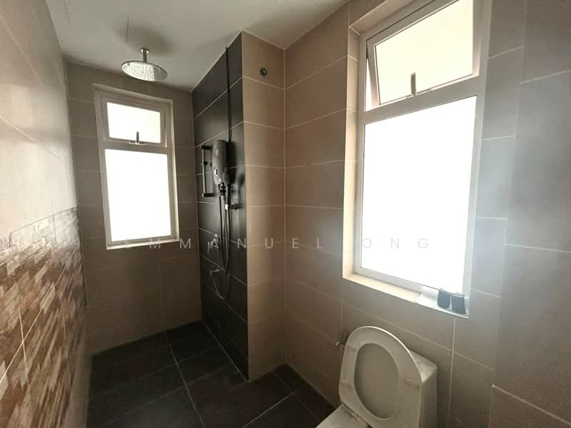 Service Residence for Sale at TriTower Residence @ Johor Bahru Sentral - Emmanuel Ong - Bathroom - PropertyGuru.com.my