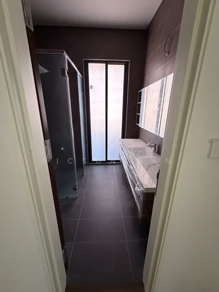 Rumah Teres untuk Dijual di Happy Garden (Kuchai Lama) - Nicson Wan - Bathroom - PropertyGuru.com.my