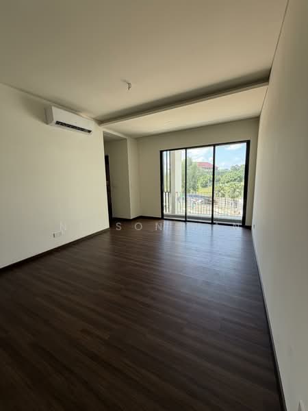 Rumah Teres untuk Dijual di Happy Garden (Kuchai Lama) - Nicson Wan - Living Room - PropertyGuru.com.my
