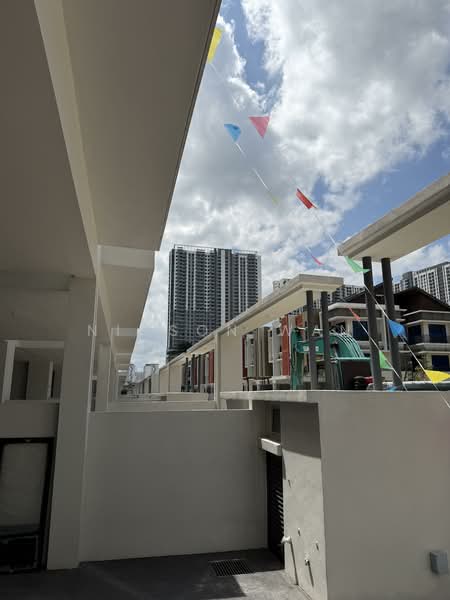 Rumah Teres untuk Dijual di Happy Garden (Kuchai Lama) - Nicson Wan - Exterior - PropertyGuru.com.my