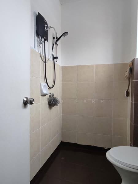 2-storey Terraced House for Sale in Sungai Buloh (Selangor) - Ahmad Farhi - Bathroom - PropertyGuru.com.my