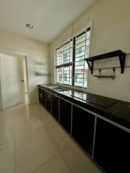 Rumah Teres 2 Tingkat untuk Dijual di Bandar Dato Onn (Tebrau) - Sze Lee - Kitchen - PropertyGuru.com.my