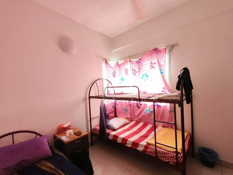 Apartment for Sale at Kemuning Aman - James Loh - Bedroom - PropertyGuru.com.my