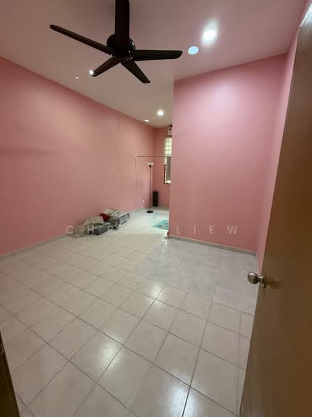 2-storey Terraced House for Sale in Bandar Uda Utama (Johor Bahru) - Chris Liew - Living Room - PropertyGuru.com.my