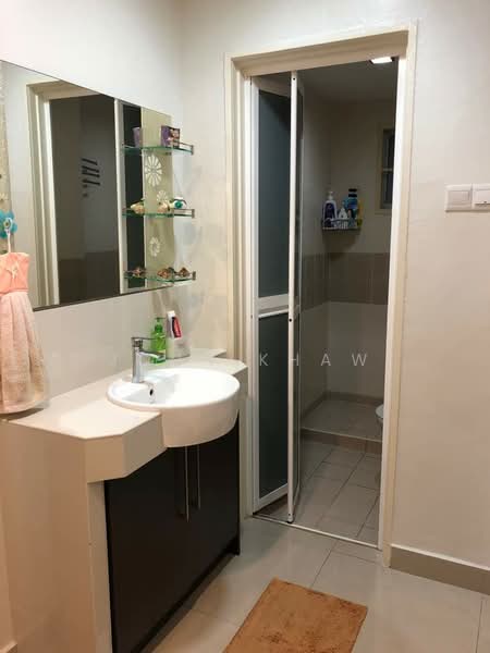 Kondominium untuk Dijual di Kinrara Mas - John Khaw - Bathroom - PropertyGuru.com.my