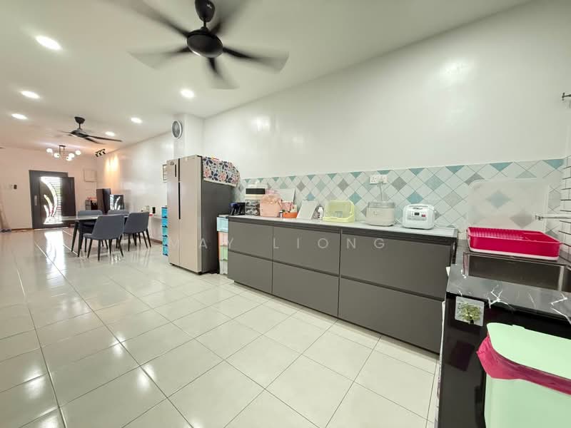 2-storey Terraced House for Sale in Taman Scientex Rawang (Rawang) - May Liong - Kitchen - PropertyGuru.com.my