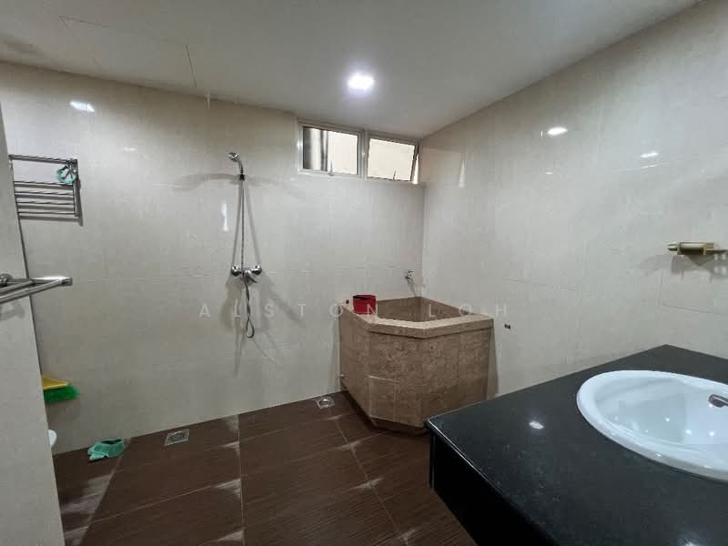 Condominium for Sale at Putra Marine Resort - Alston Loh - Bathroom - PropertyGuru.com.my