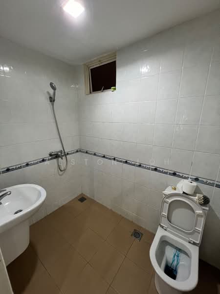 Condominium for Sale at Putra Marine Resort - Alston Loh - Bathroom - PropertyGuru.com.my