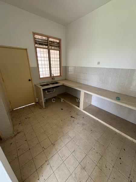 2-storey Terraced House for Sale in Ukay Bistari (Ulu Kelang) - Teck Wee - Kitchen - PropertyGuru.com.my
