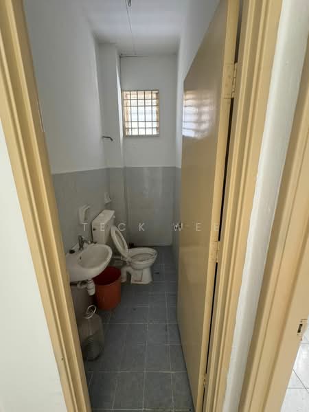 2-storey Terraced House for Sale in Ukay Bistari (Ulu Kelang) - Teck Wee - Bathroom - PropertyGuru.com.my