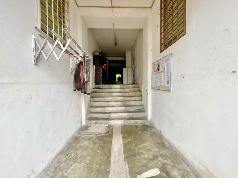 Pangsapuri untuk Dijual di saujana apartment - Sabirin Ahmad - Exterior - PropertyGuru.com.my