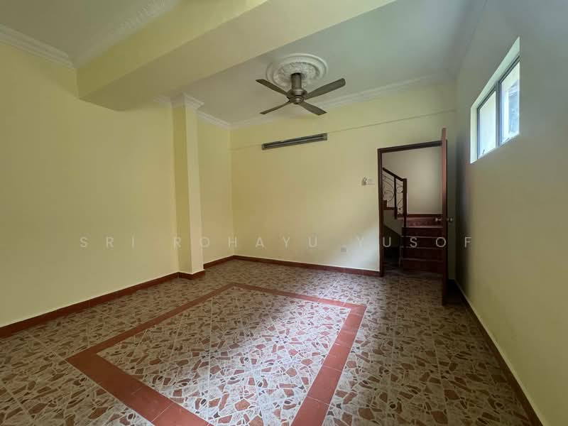 Rumah Teres 3.5 Tingkat untuk Dijual di Bukit Wangsamas (Setiawangsa) - Sri Rohayu Yusof - Living Room - PropertyGuru.com.my