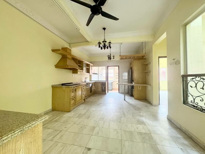 Rumah Teres 3.5 Tingkat untuk Dijual di Bukit Wangsamas (Setiawangsa) - Sri Rohayu Yusof - Kitchen - PropertyGuru.com.my