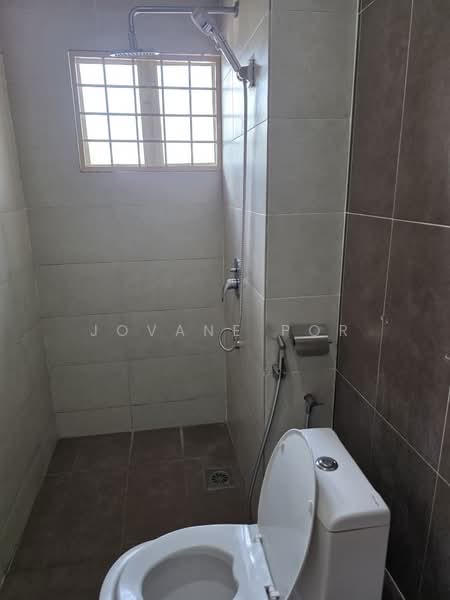 Rumah Teres 2 Tingkat untuk Disewa di Alam Damai (Cheras) - Jovane Por - Bathroom - PropertyGuru.com.my