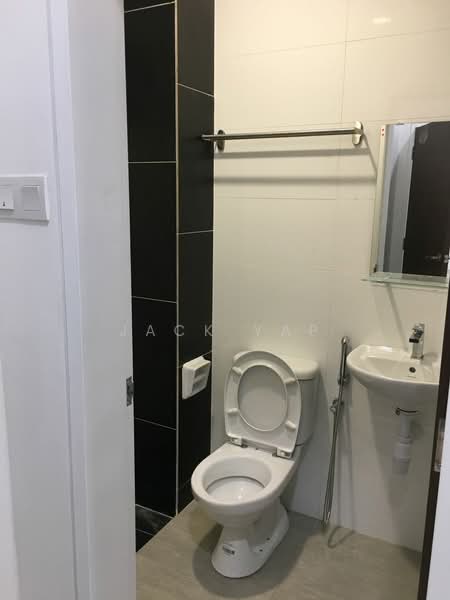 Service Residence for Sale at Seasons Garden Residences - Jack Yap - Bathroom - PropertyGuru.com.my