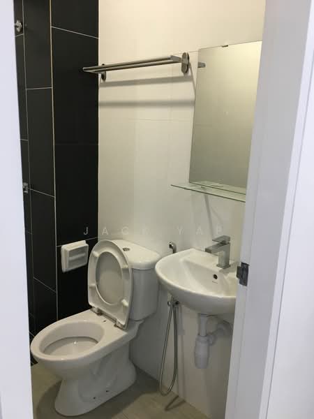 Service Residence for Sale at Seasons Garden Residences - Jack Yap - Bathroom - PropertyGuru.com.my