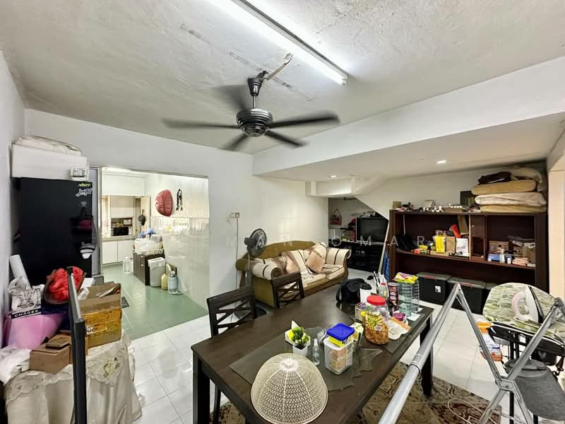 2-storey Terraced House for Sale in Petaling Jaya (Selangor) - Hazeman Omar - Living Room - PropertyGuru.com.my