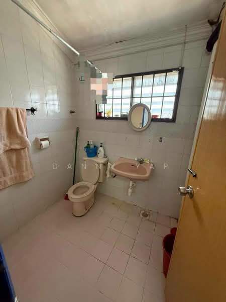 2-storey Terraced House for Sale in Taman Johor Jaya (Johor Bahru) - Danny Yap - Bathroom - PropertyGuru.com.my