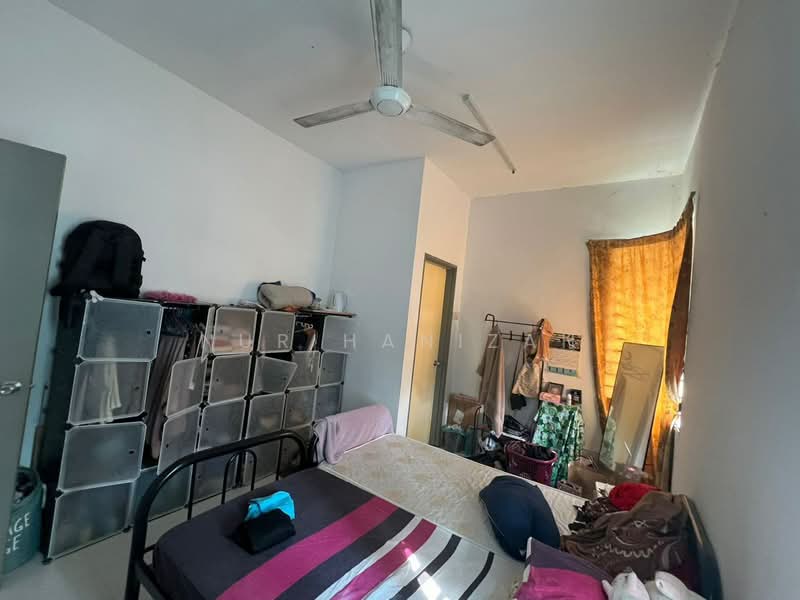 Rumah Teres 2 Tingkat untuk Dijual di Saujana Utama (Puncak Alam) - Nur Hanizah - Bedroom - PropertyGuru.com.my