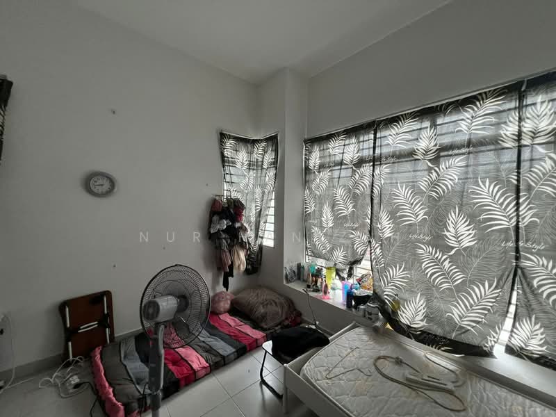 Rumah Teres 2 Tingkat untuk Dijual di Saujana Utama (Puncak Alam) - Nur Hanizah - Bedroom - PropertyGuru.com.my