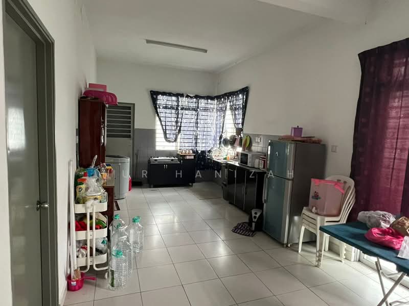 Rumah Teres 2 Tingkat untuk Dijual di Saujana Utama (Puncak Alam) - Nur Hanizah - Kitchen - PropertyGuru.com.my