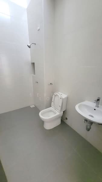 Rumah Kluster untuk Dijual di Iskandar Puteri (Nusajaya) (Johor) - Serene Low - Bathroom - PropertyGuru.com.my