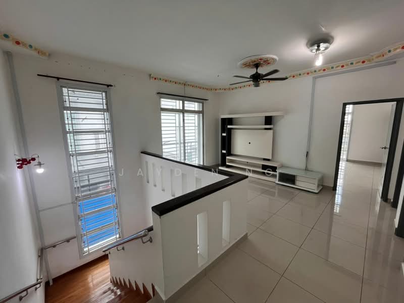 Rumah Berkembar untuk Dijual di Taman Mutiara Rini (Skudai) - Jayden Ng - Living Room - PropertyGuru.com.my
