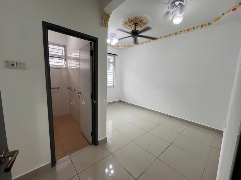 Rumah Berkembar untuk Dijual di Taman Mutiara Rini (Skudai) - Jayden Ng - Bathroom - PropertyGuru.com.my