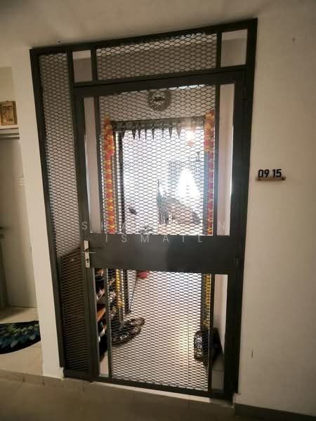 Pangsapuri untuk Dijual di Tangerine Suites - Shahidan Ismail - Entrance - PropertyGuru.com.my