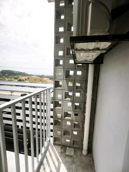 Pangsapuri untuk Dijual di Tangerine Suites - Shahidan Ismail - Balcony - PropertyGuru.com.my