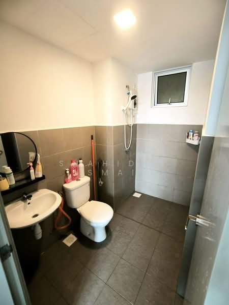 Pangsapuri untuk Dijual di Tangerine Suites - Shahidan Ismail - Bathroom - PropertyGuru.com.my