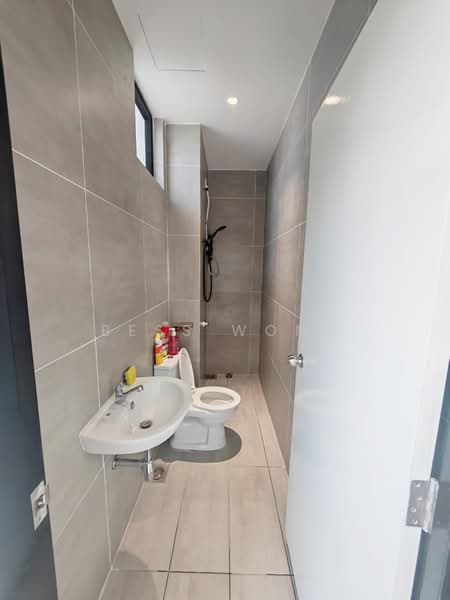Servis Apartment untuk Dijual di Space Residency - Bess Wong - Bathroom - PropertyGuru.com.my