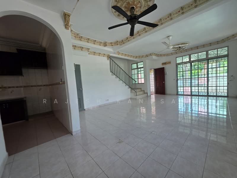 Terraced House for Rent in Rawang (Selangor) - Rajesh Kanesan - Living Room - PropertyGuru.com.my