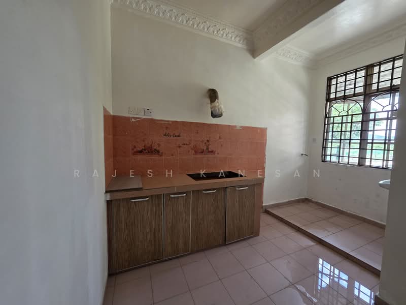 Terraced House for Rent in Rawang (Selangor) - Rajesh Kanesan - Kitchen - PropertyGuru.com.my